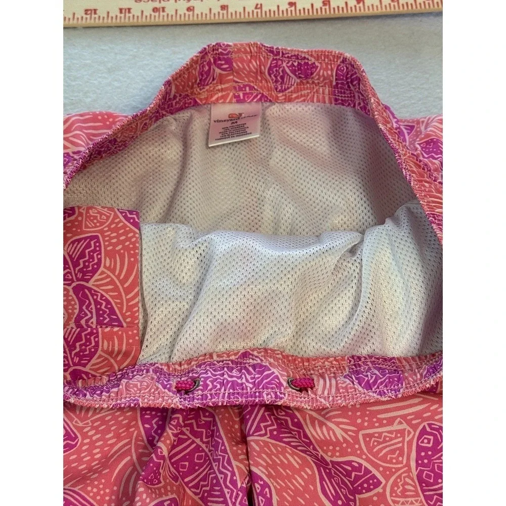 NWoT Vineyard‎ Vines Men's 7 Inch Printed Chappy Swim Trunks M Pink Fish Print
